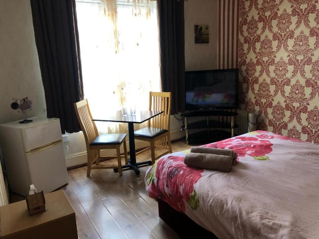 Bright Apartments Пітерборо Екстер'єр фото